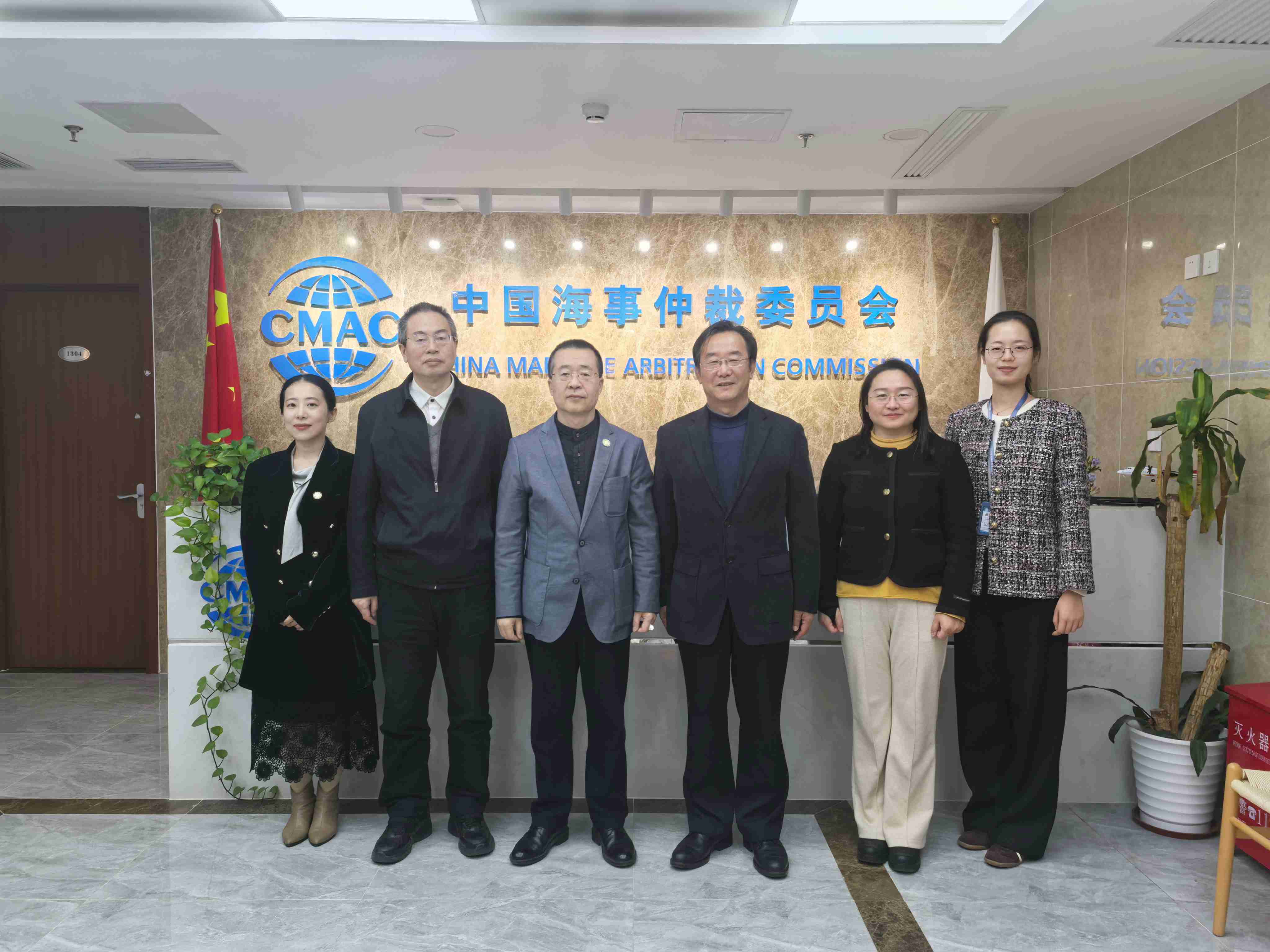 上海仲裁委员会副主任孙海华一行到访中国海仲