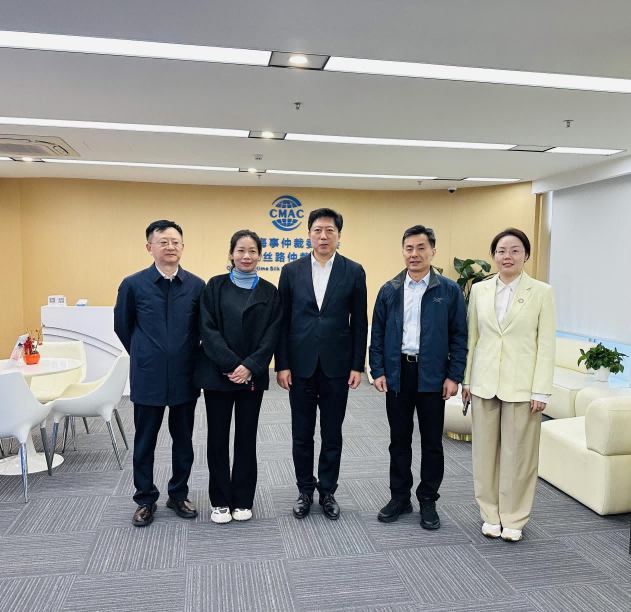 中国贸促会副会长、中国海仲副主任于健龙在厦门工作调研